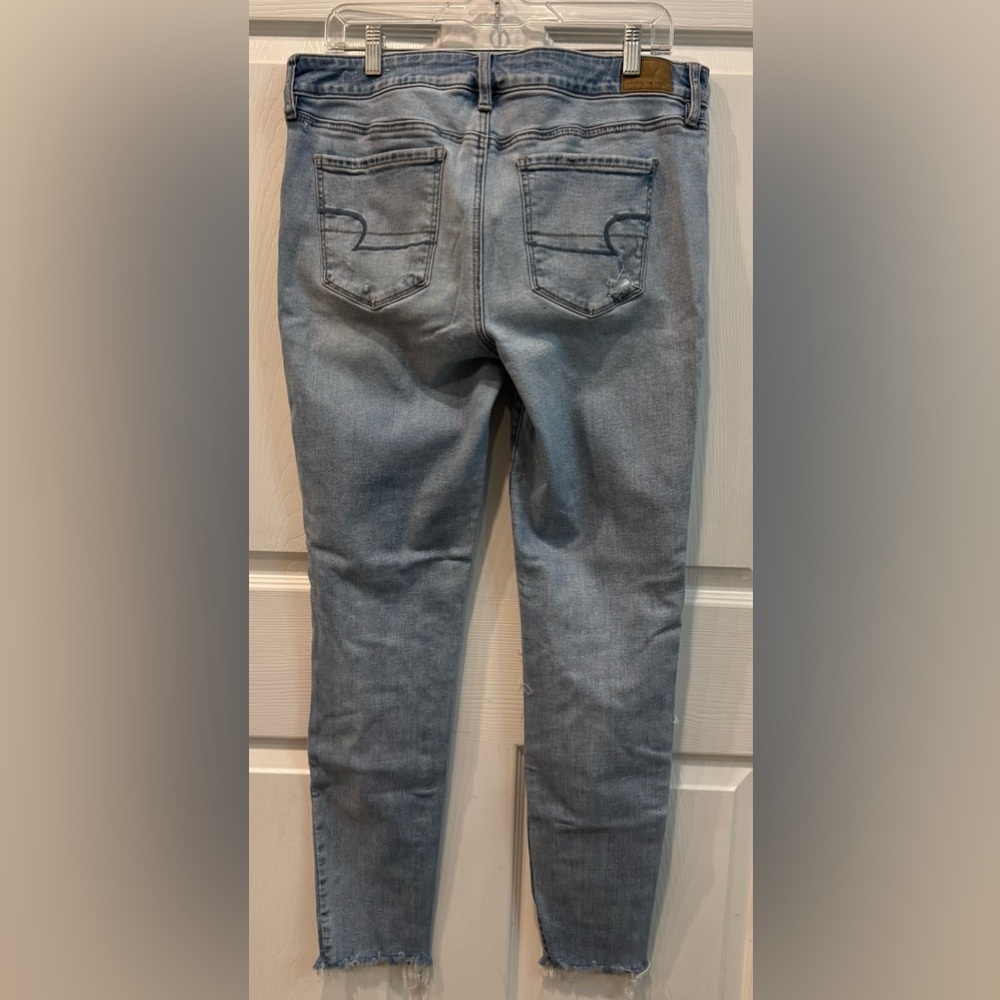 American Eagle Jeans High Rise Jegging Distressed Women’s Size 14 - 30” lnseam - Picture 2 of 9